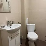 Apartment Heart Of - 2 Bedrooms, Private Garage *